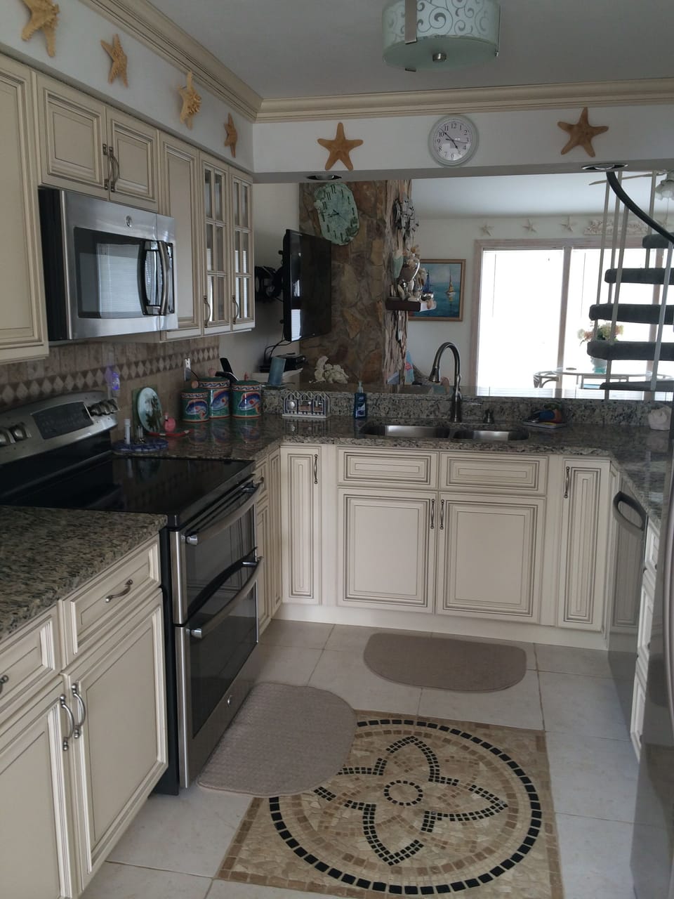 Kitchen overlooking ocean