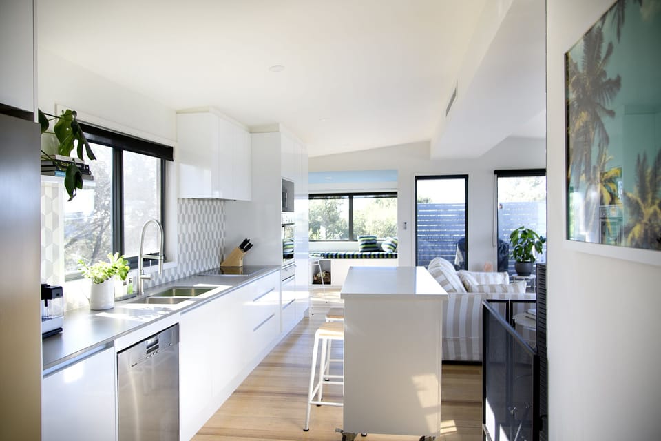 Sun-filled, fully equipped kitchen
