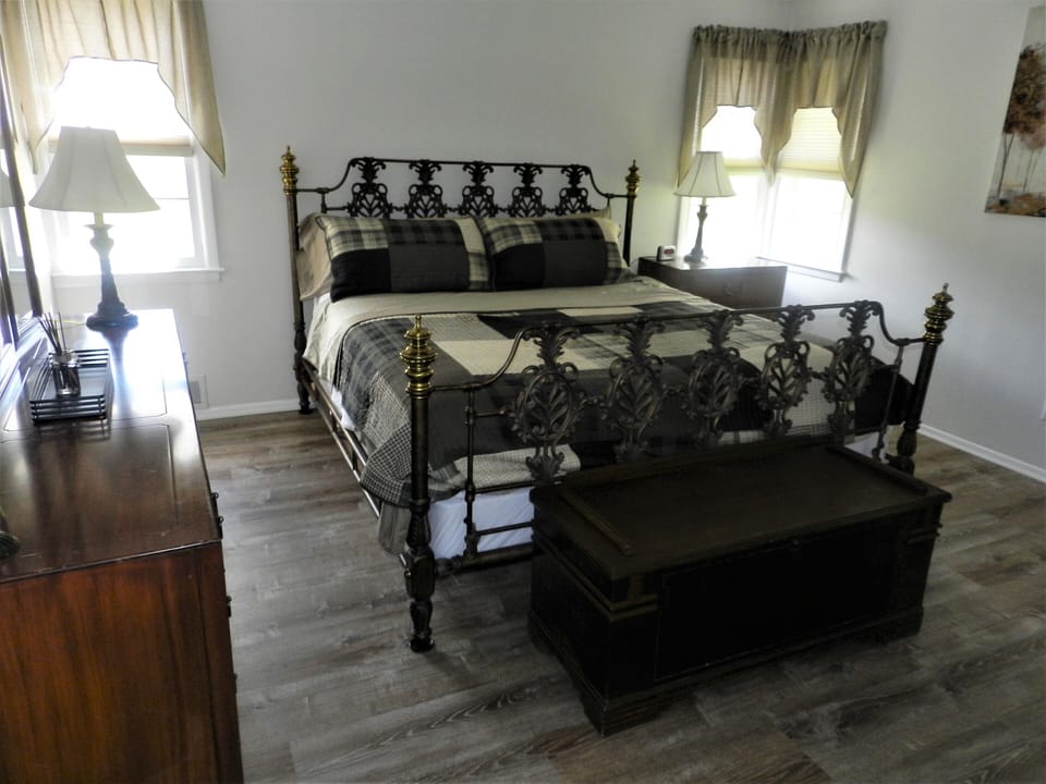 King Bedroom in Big House