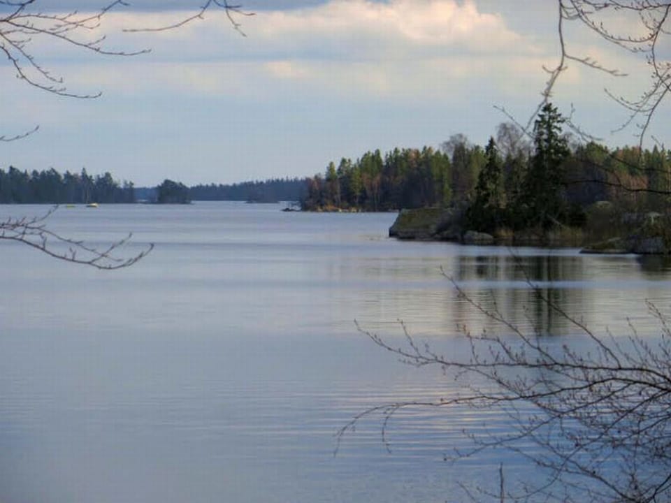 Lake Asnen has many small islands. Asnen is 160 sq km, Smalands 2nd largest lake