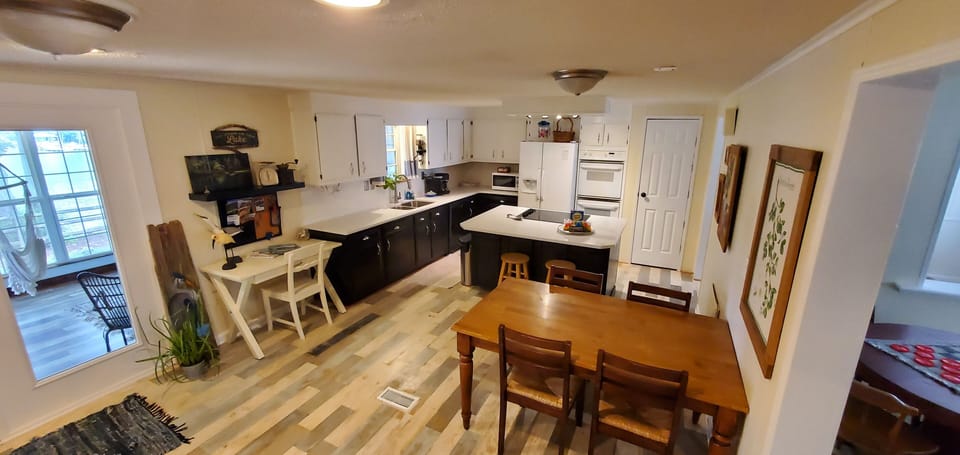 Open Concept kitchen and living area