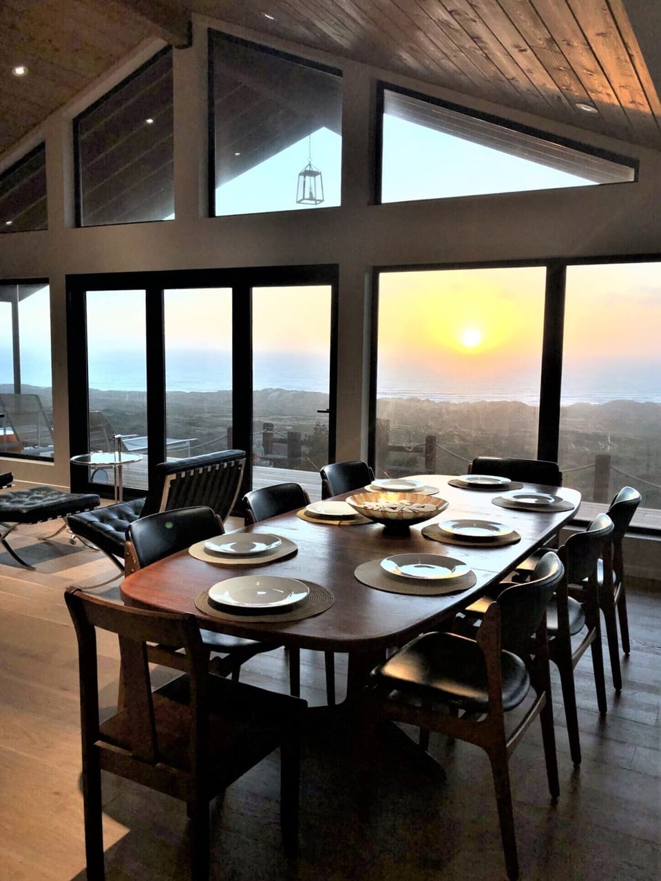 dining area with view of Pacific and Morro Bay