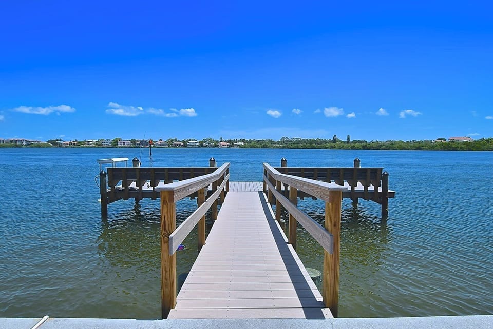 Bayside fishing pier