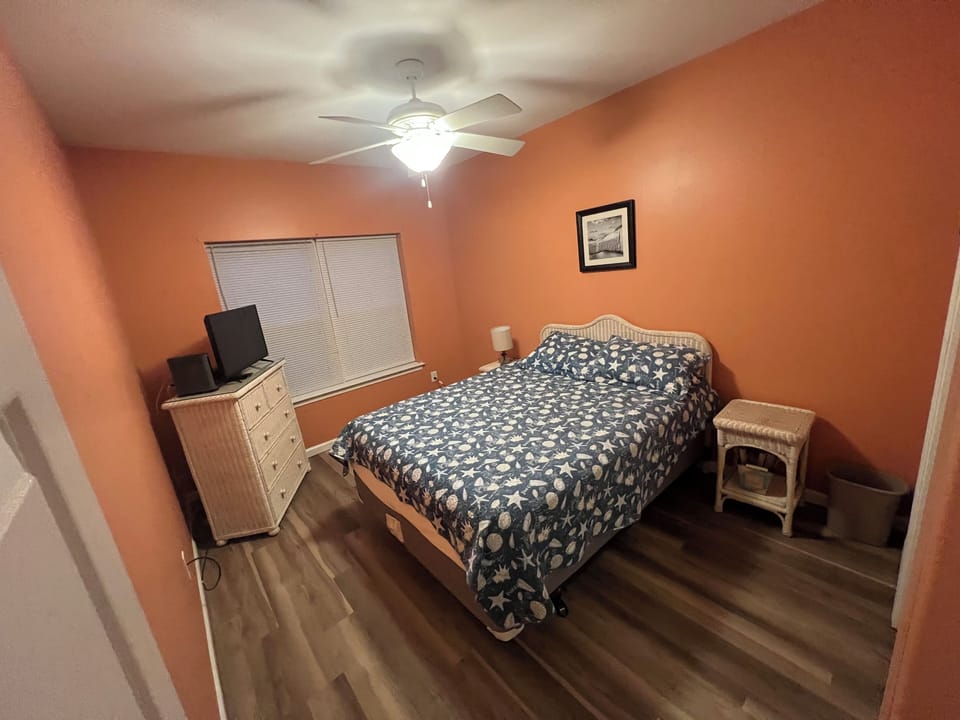 3 bedrooms, iron/ironing board, WiFi