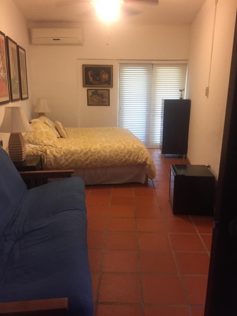 3 bedrooms, iron/ironing board, travel crib, WiFi (surcharge)