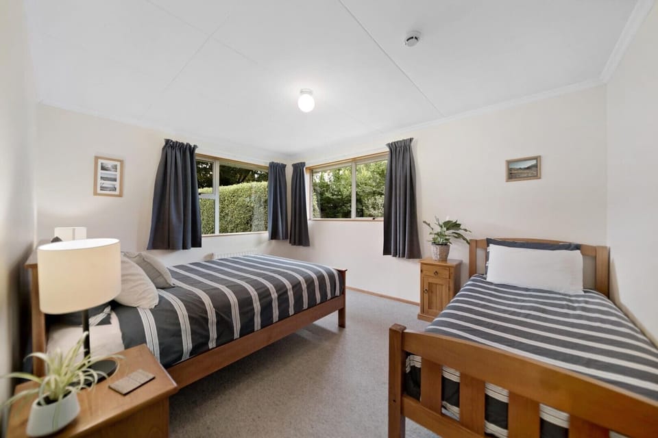 Room 3 with queen and single bed
