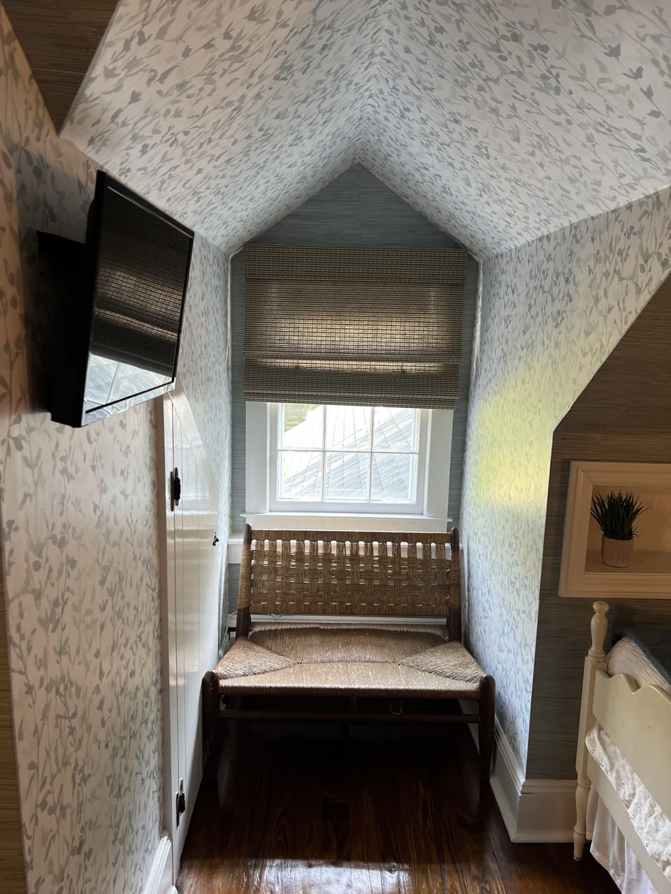 Upstairs Bedroom 2: 2 Twin Beds