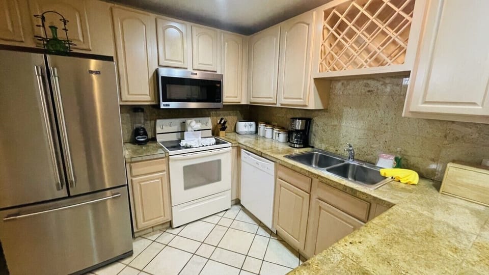 NEW UPDATED MICROWAVE & FRIDGE