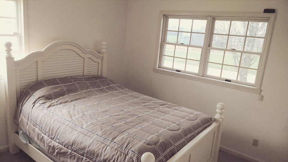 6 bedrooms, WiFi, bed sheets