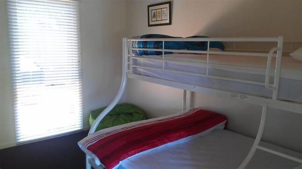 3 bedrooms, iron/ironing board, WiFi