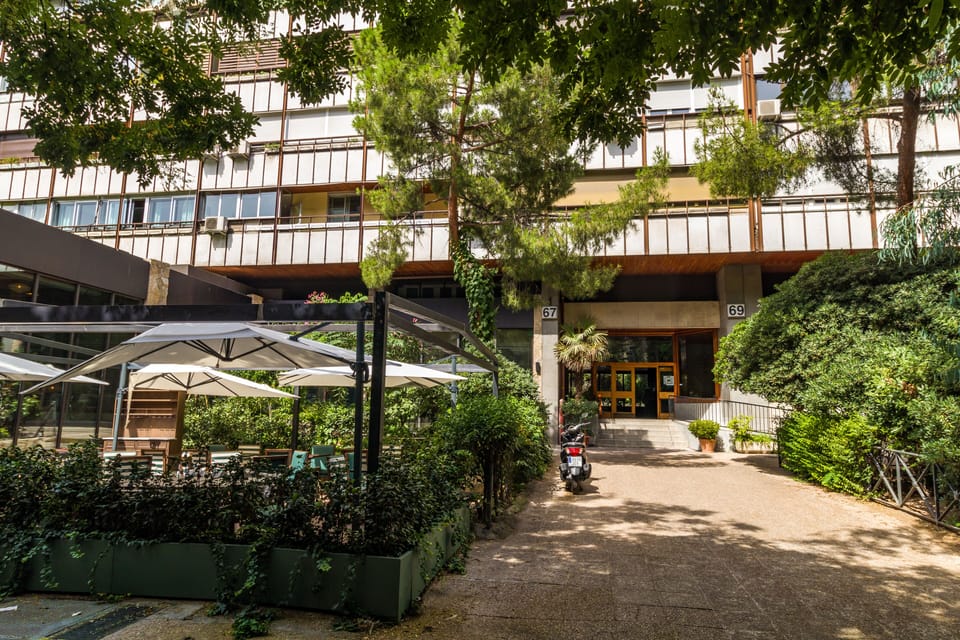 Bright & Modern 2BR Apartment in Heart of Upscale Barrio Salamanca. Great Views Apartment in Madrid