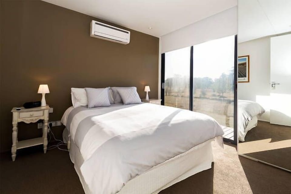 Desk, iron/ironing board, internet, bed sheets