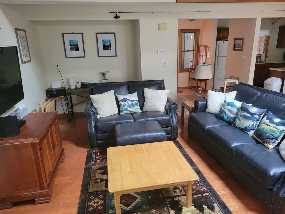 Smart TV, fireplace, DVD player, foosball