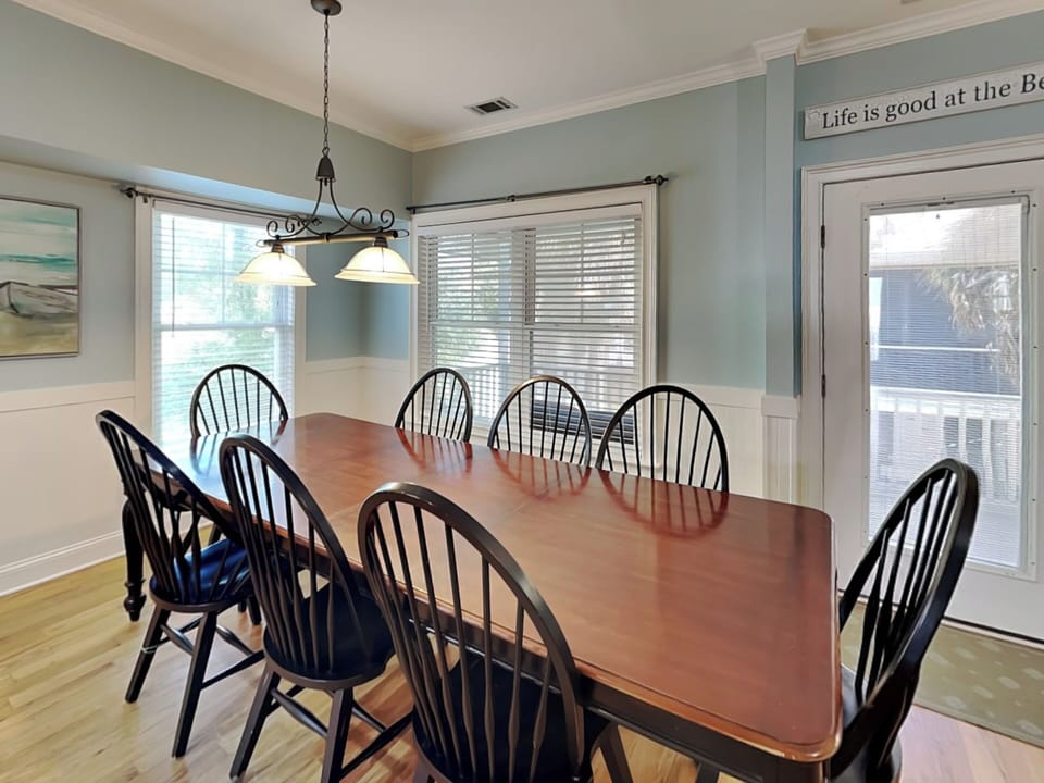 Dining Table w/ Seating for 8