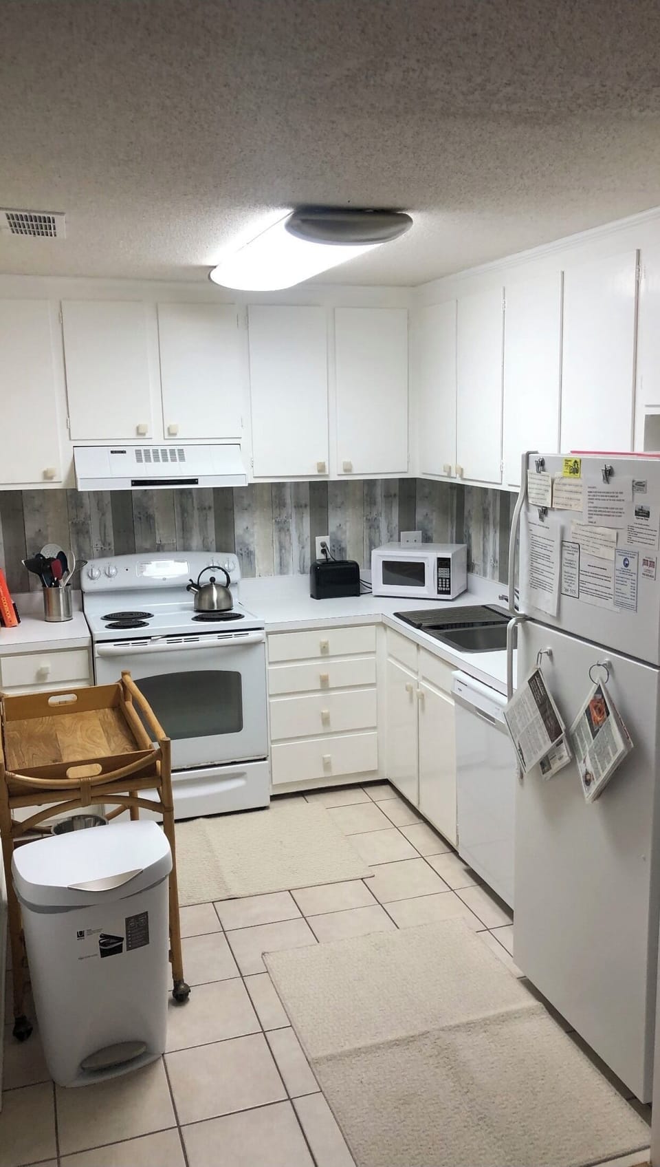 Fully appointed kitchen.