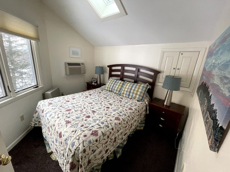 3 bedrooms, iron/ironing board, travel crib, free WiFi