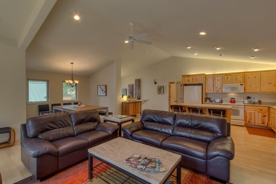 Smart TV, fireplace, DVD player, music library
