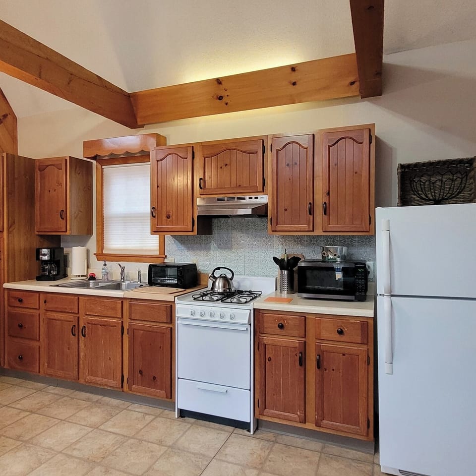 Gallery Kitchen with everything you need to cook a meal or enjoy some delivery.