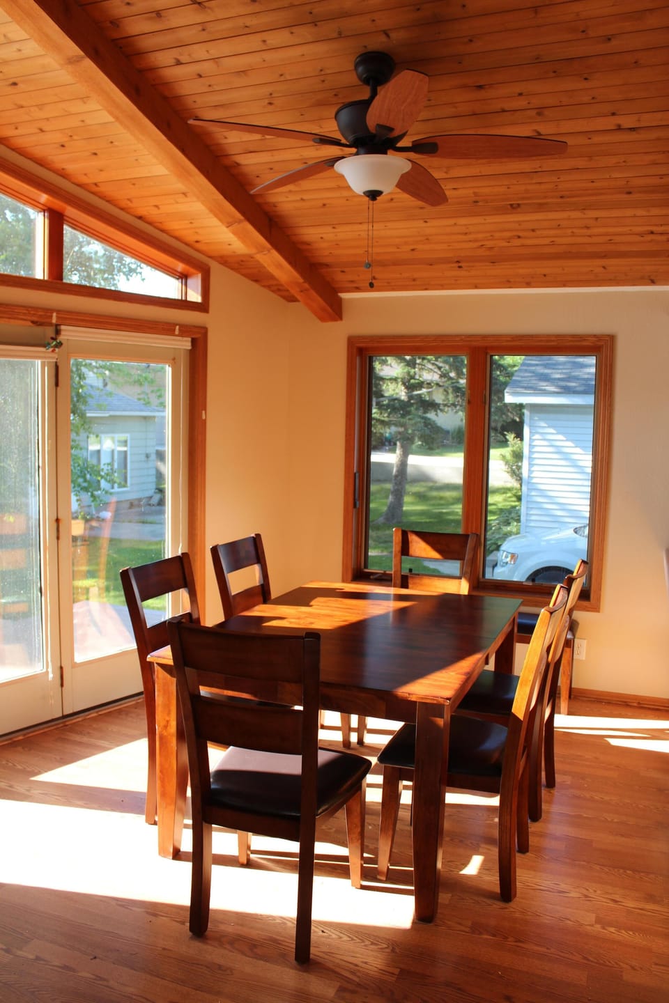 Main level dining area with seating for 8 people