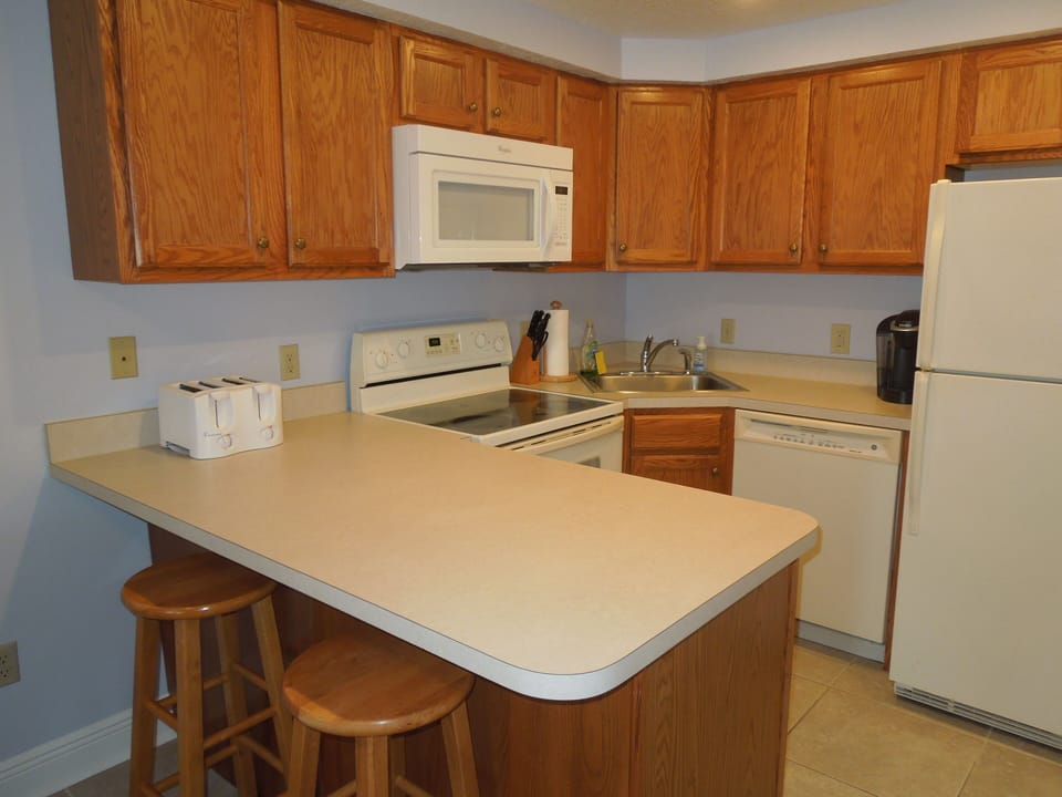 Fully equipped including Keurig coffee machine!
