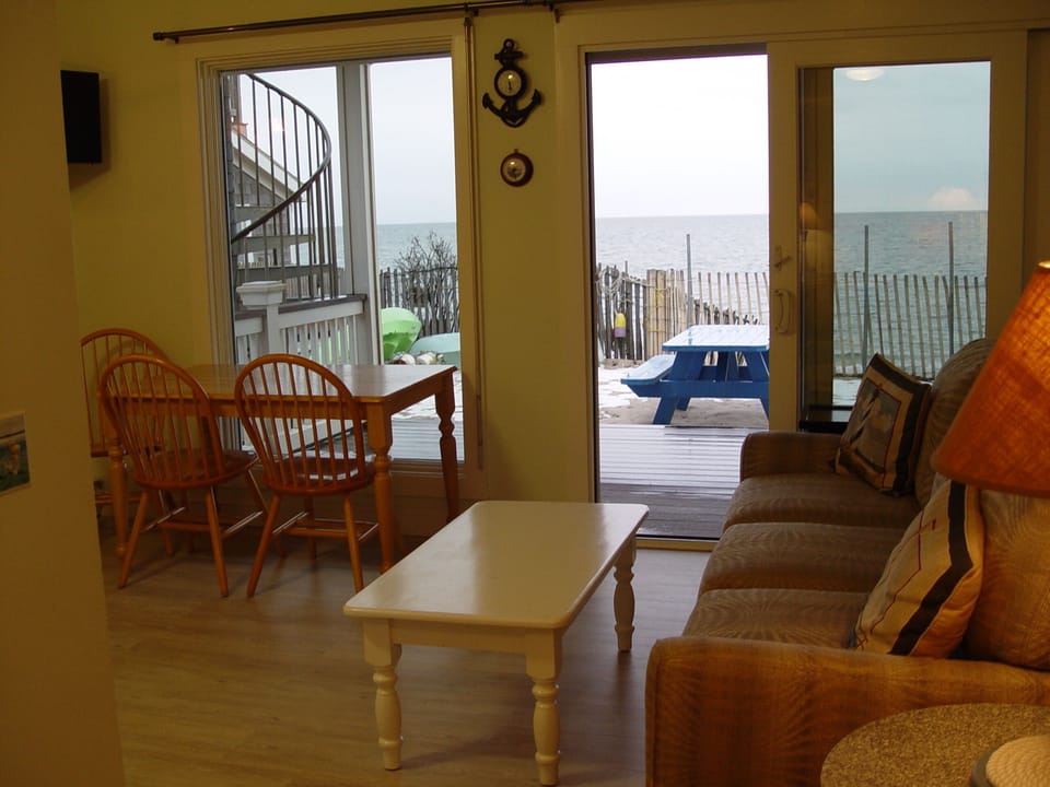 A-unit living area looking out at the beach