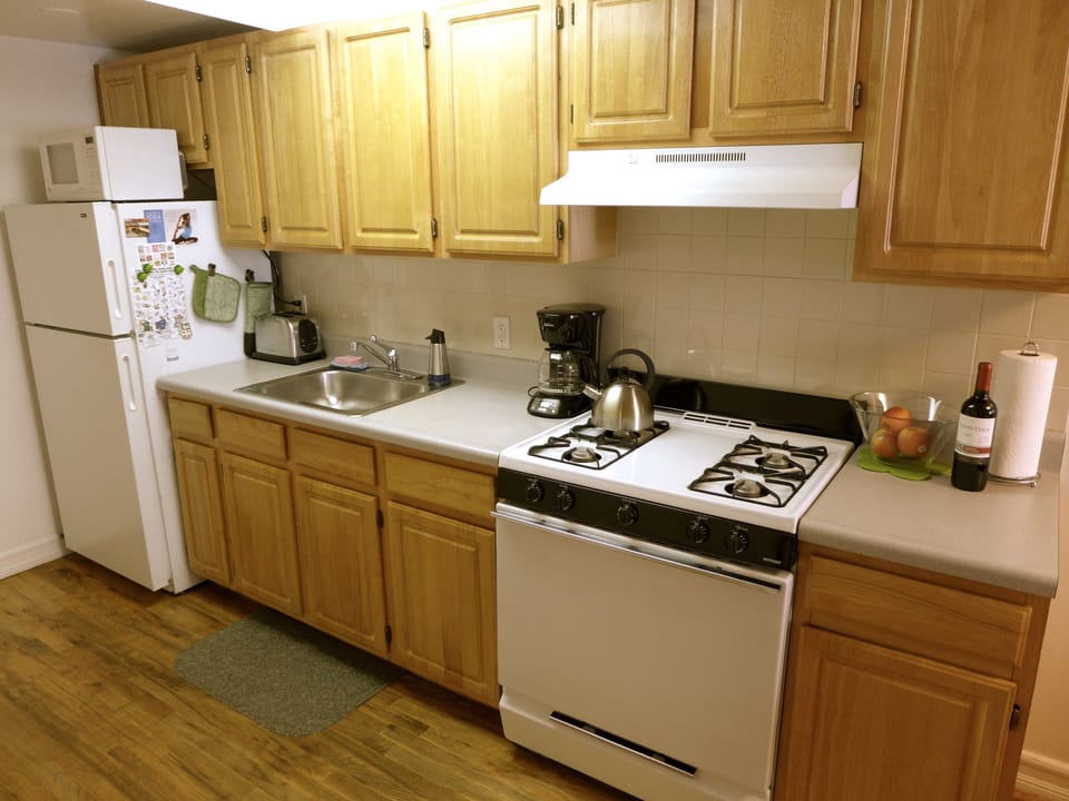 Full kitchen w/ microwave, toaster, & coffeemaker. Coffee, tea, spices provided.