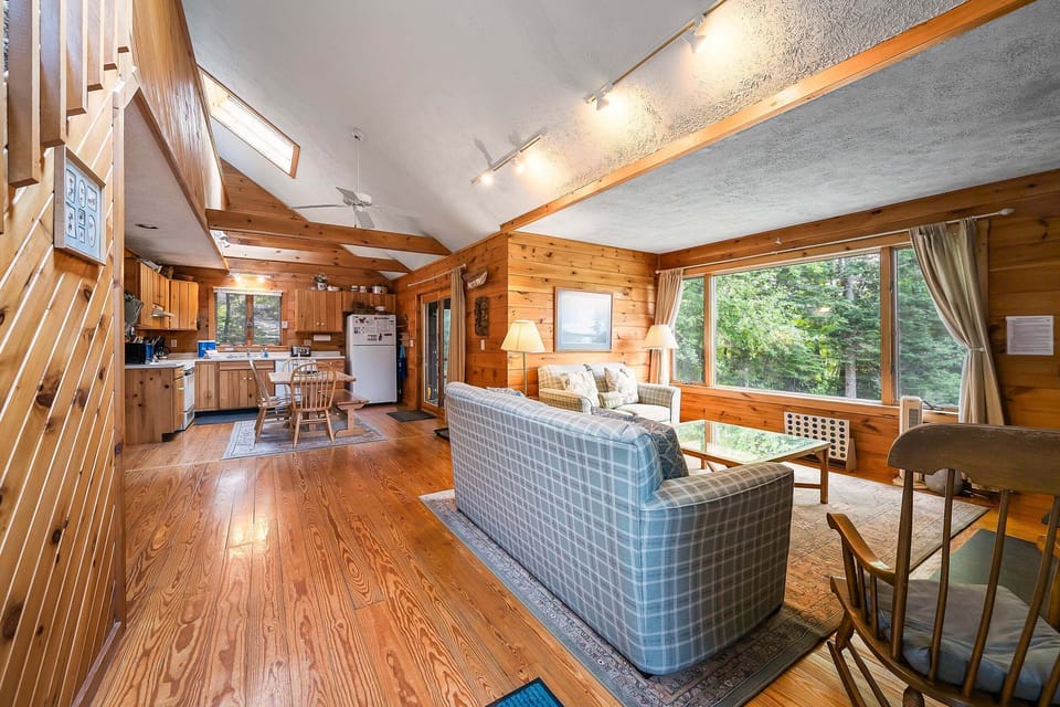 Living and Kitchen area