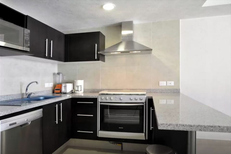 fully equipped kitchen.All new appliances 