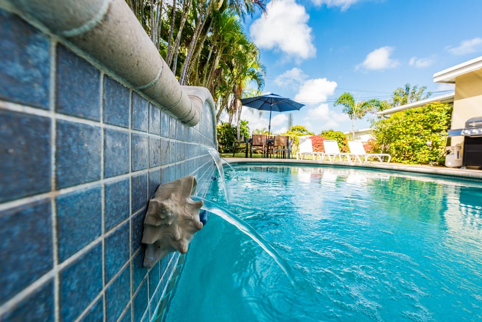 Salt Heated Pool  Private Fenced Backyard