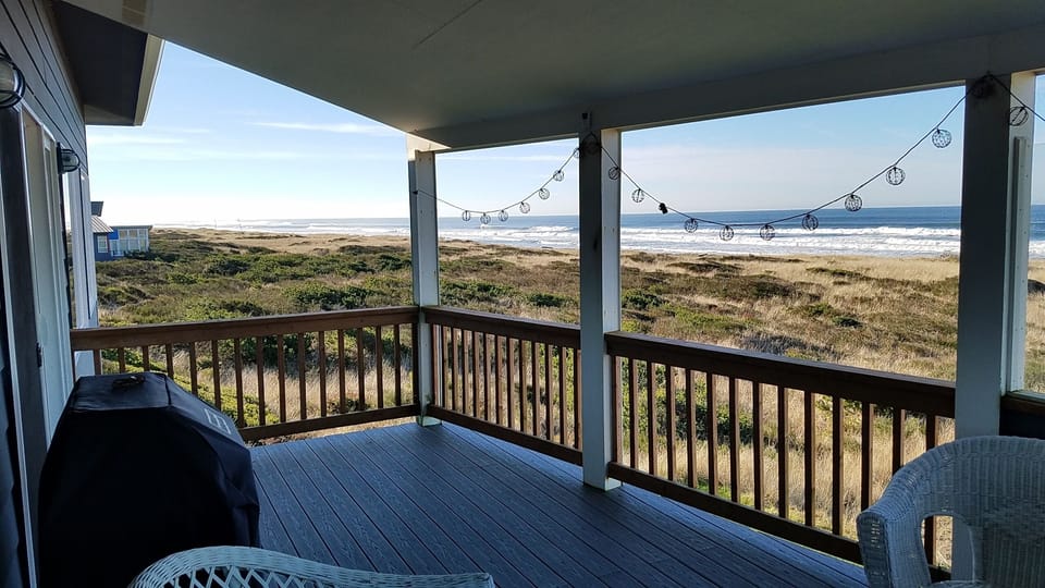 DECK FACING SOUTH