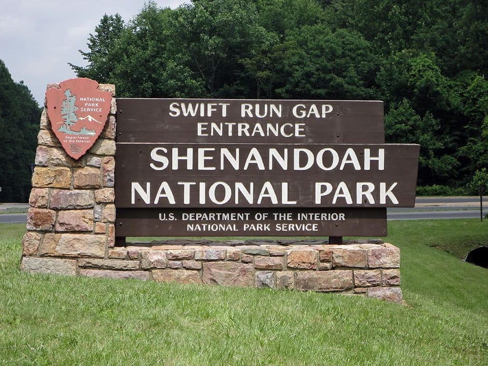 Swift Run Gap Entrance to Shenandoah Nat'l Park and Skyline Drive - 5 mi from RR
