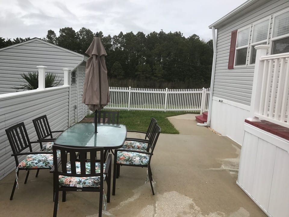 Court yard & patio furniture