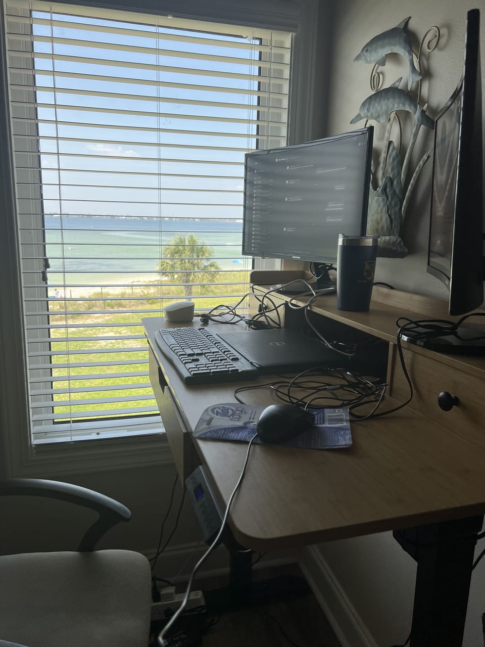 Designated work space in master BR high speed Ethernet connection and 2 monitors