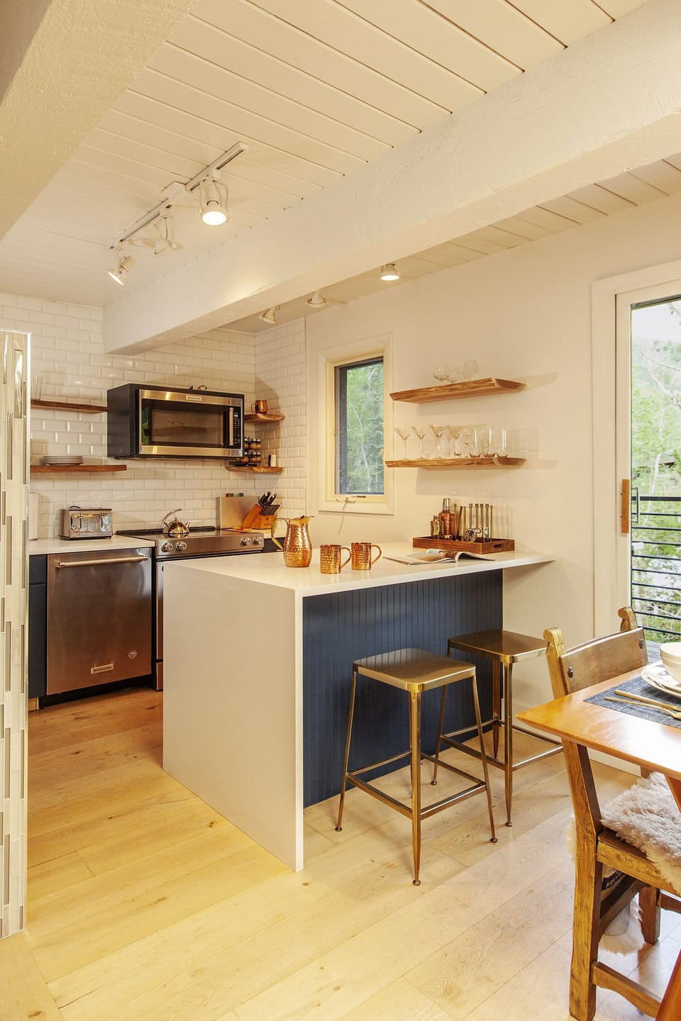 breakfast bar