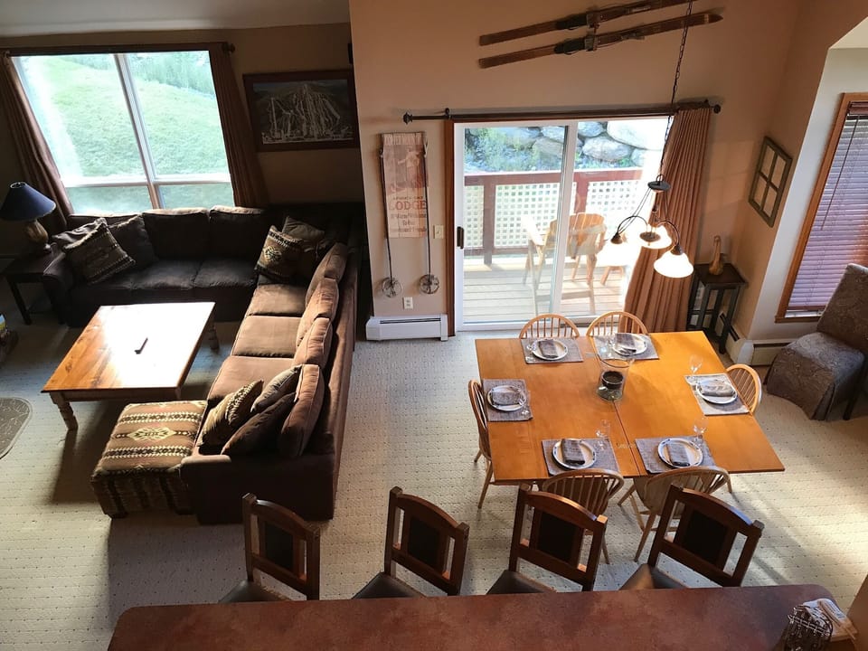 Family Room, Dining, & Bar