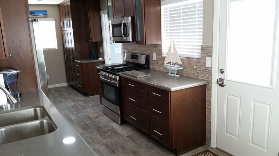 Kitchen - Cherry Cabinets