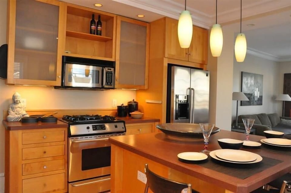 Chef's kitchen