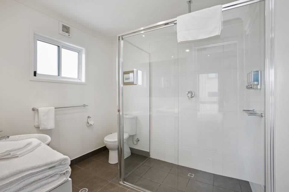 Ensuite shower room