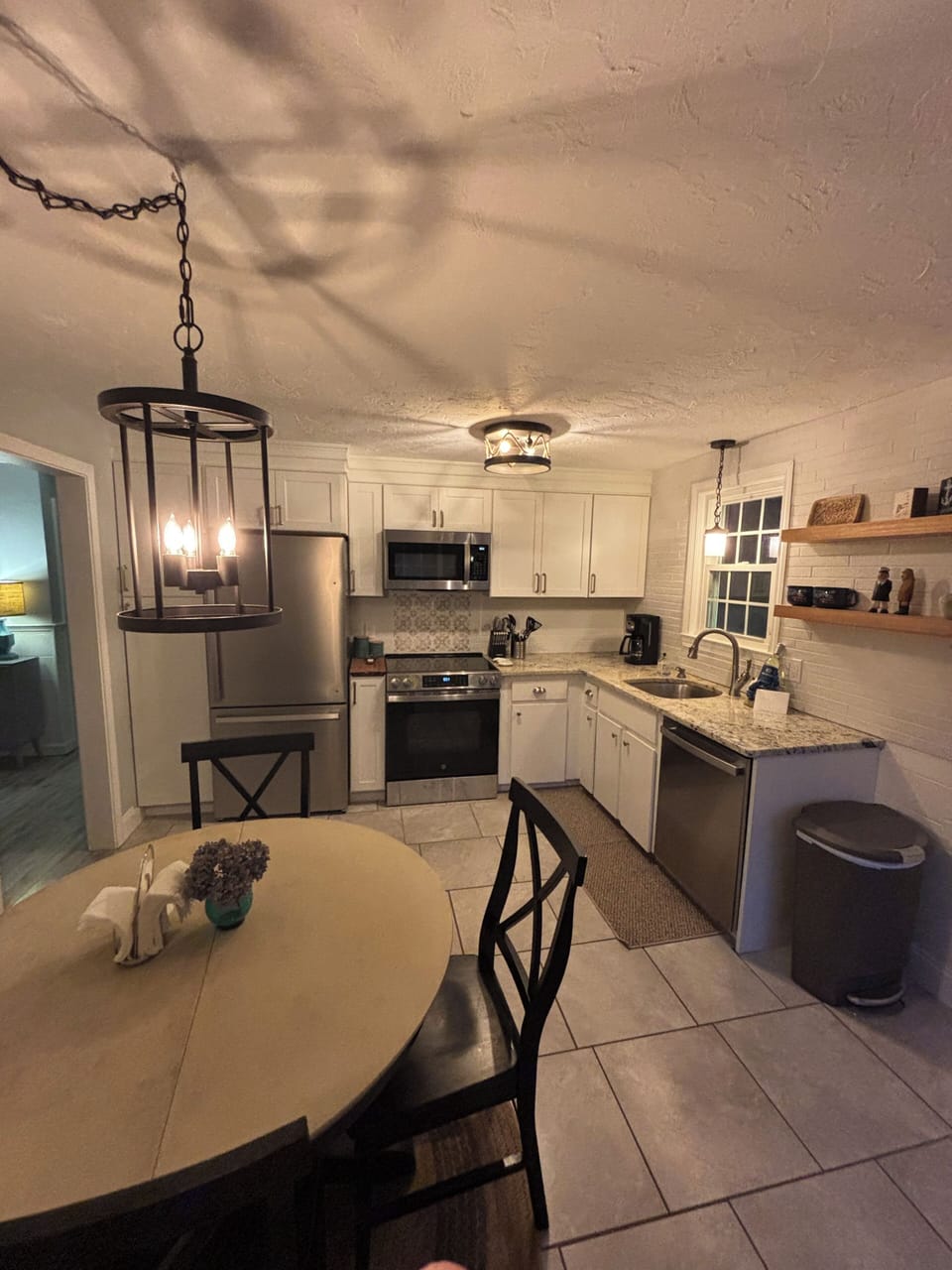 Dining area seats up to 6