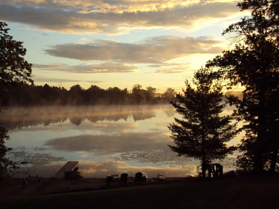 Dawn on the lake