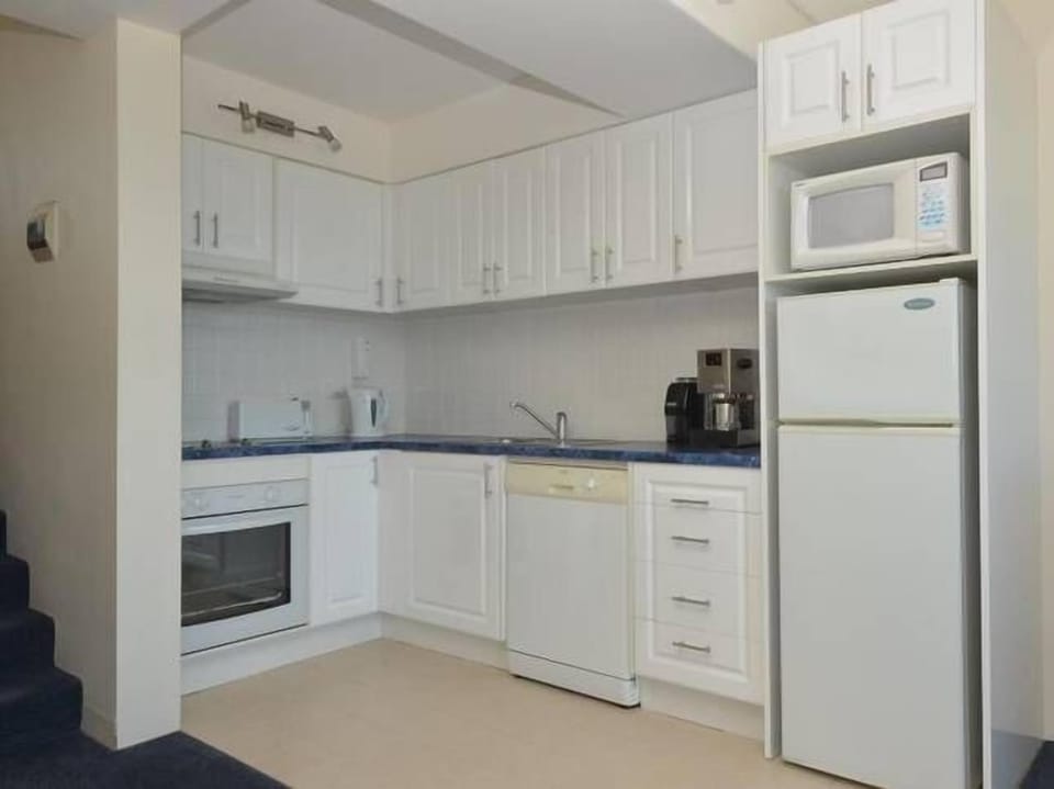 Feel at home in the kitchen, with dishwasher and espresso coffee machine