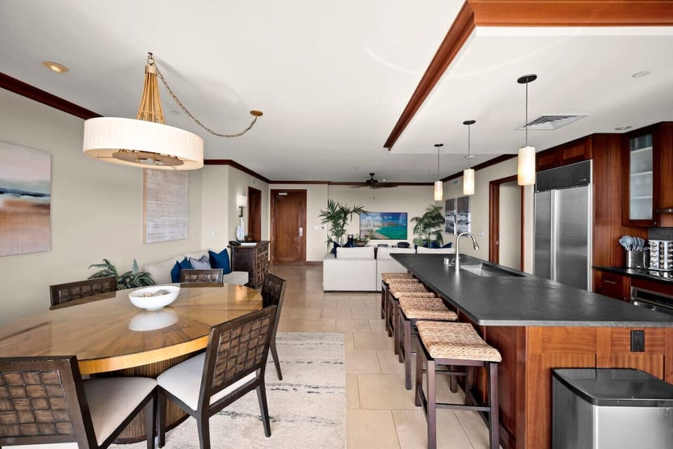 Living and dining area