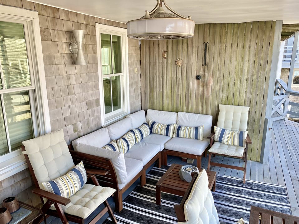 Private Deck