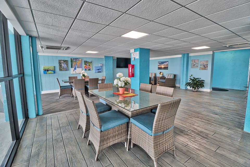 lobby area 
