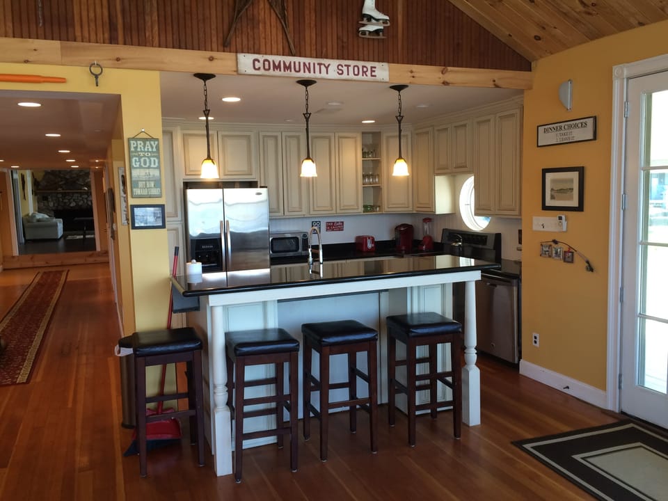 Breakfast Bar in the Galley