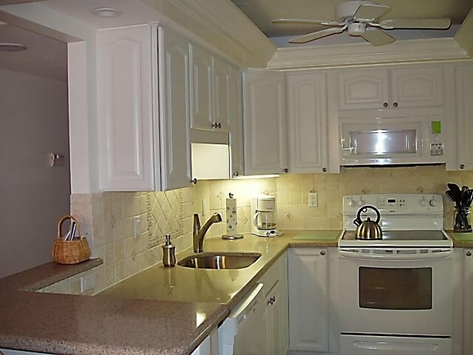 Kitchen - Left Side
