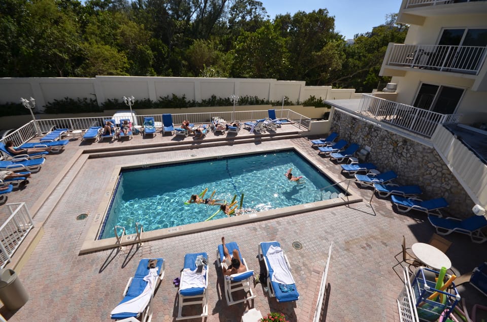 Relaxing Pool