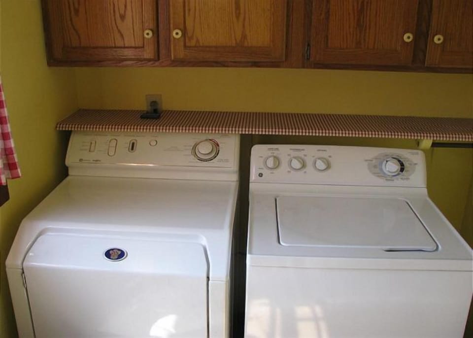 Laundry room with washer & dryer