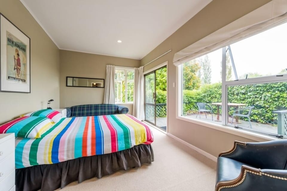 Bedroom three (King)