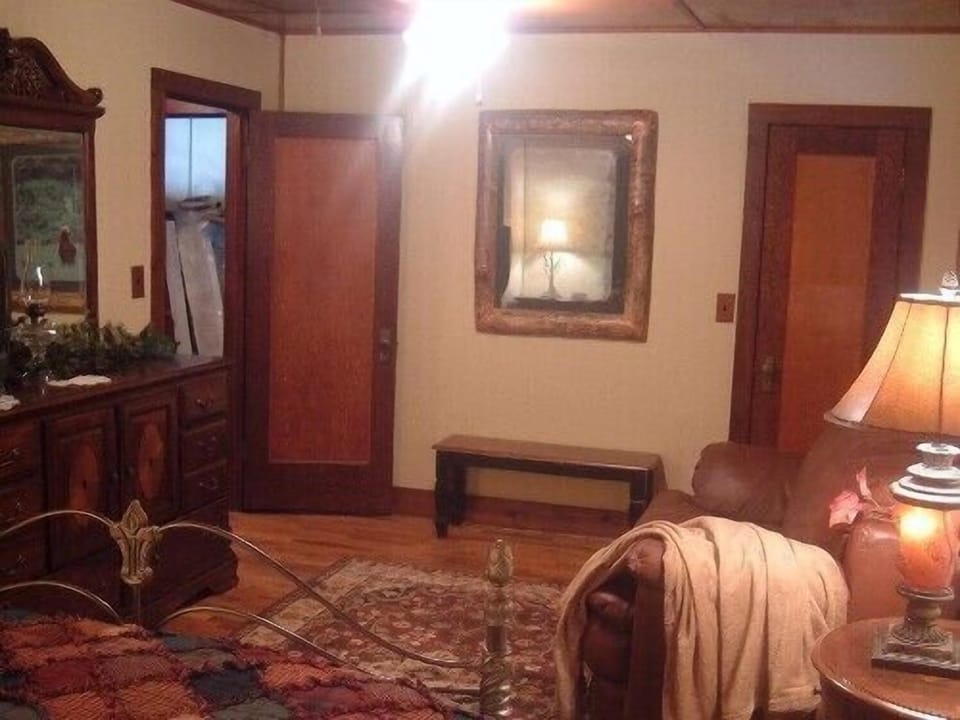 Master bedroom sitting area and TV